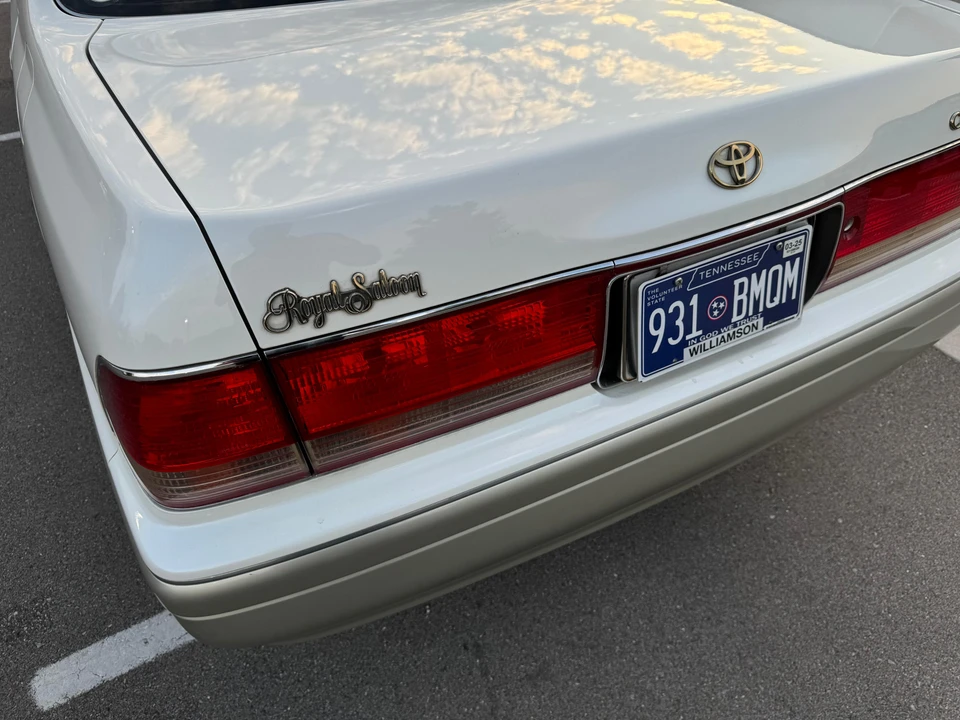 1998 Toyota Crown 10th Gen - Image 13 of 31