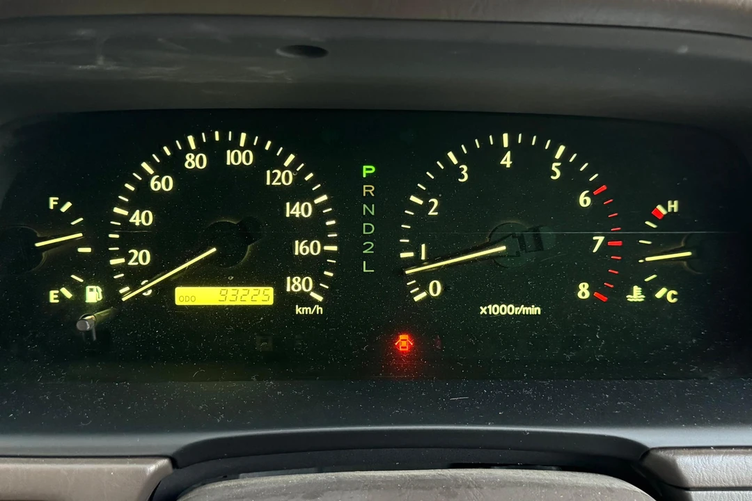 1998 Toyota Crown 10th Gen - Image 24 of 31
