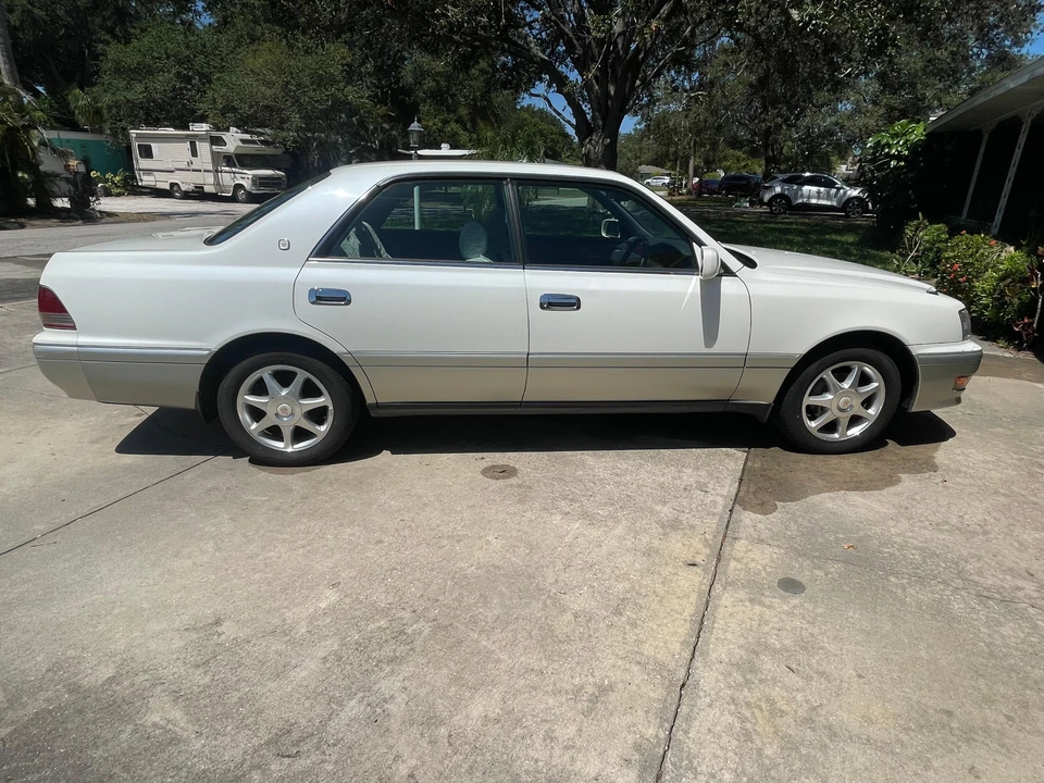 1998 Toyota Crown 10th Gen - Image 15 of 31