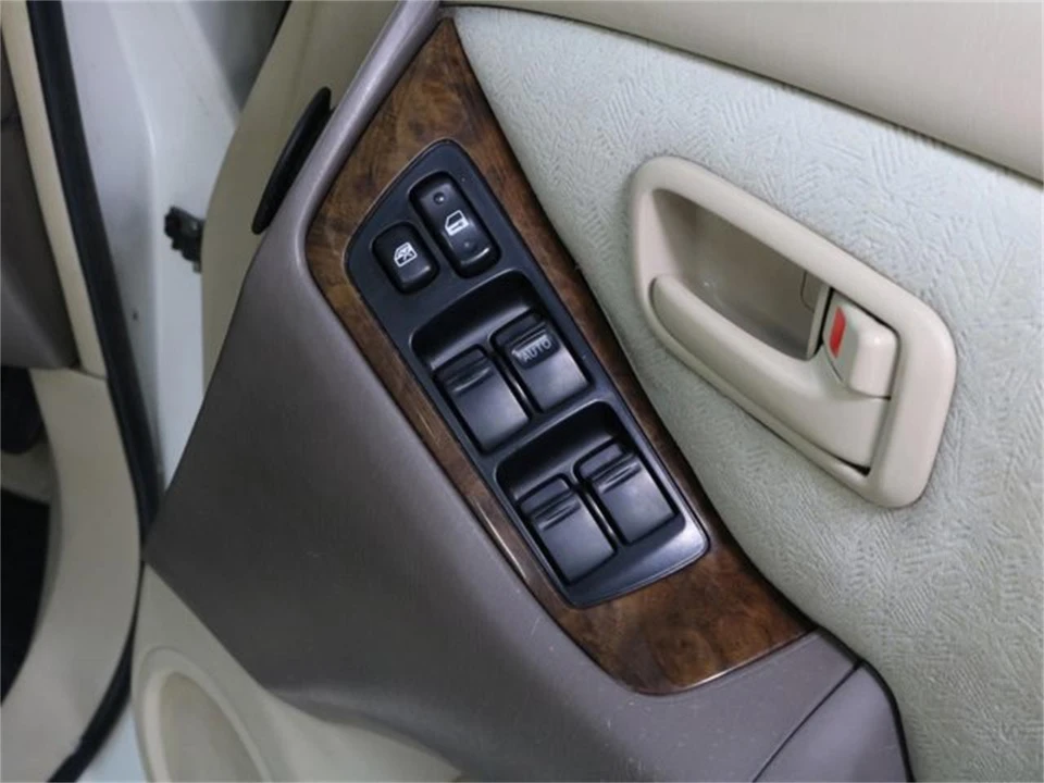 1998 Toyota - Image 23 of 31