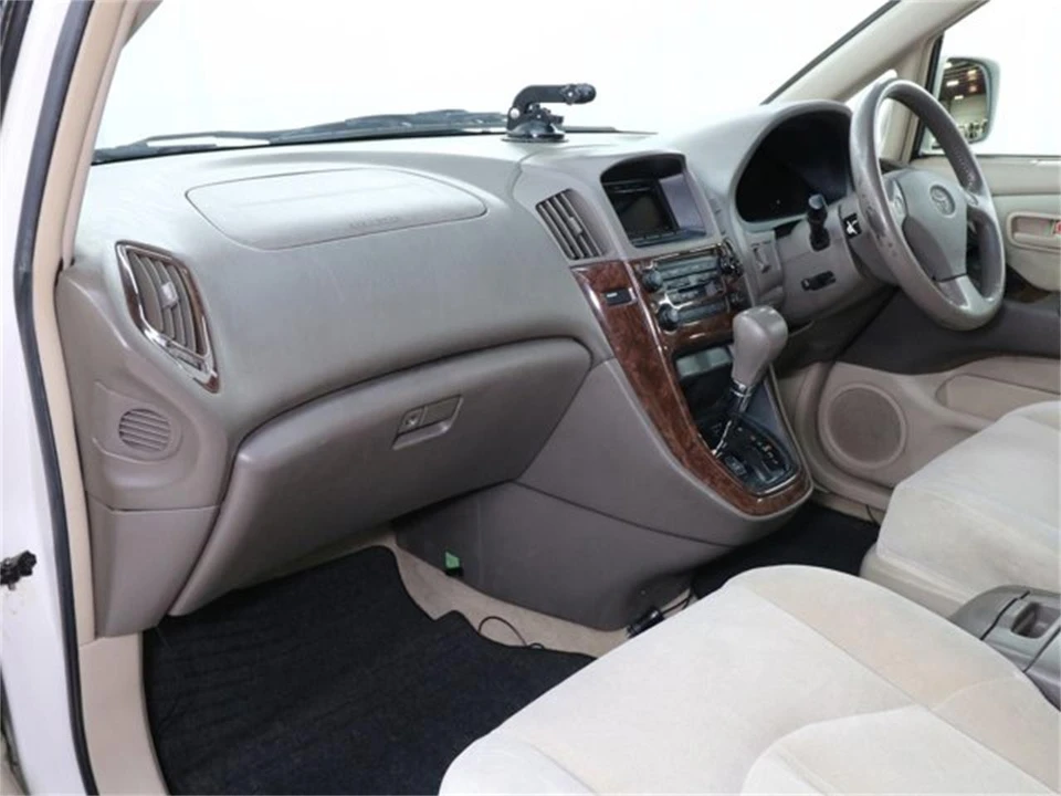 1998 Toyota - Image 15 of 31