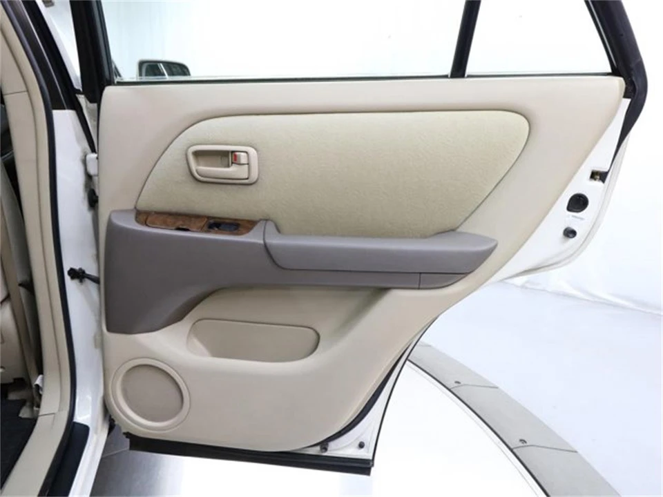 1998 Toyota - Image 21 of 31