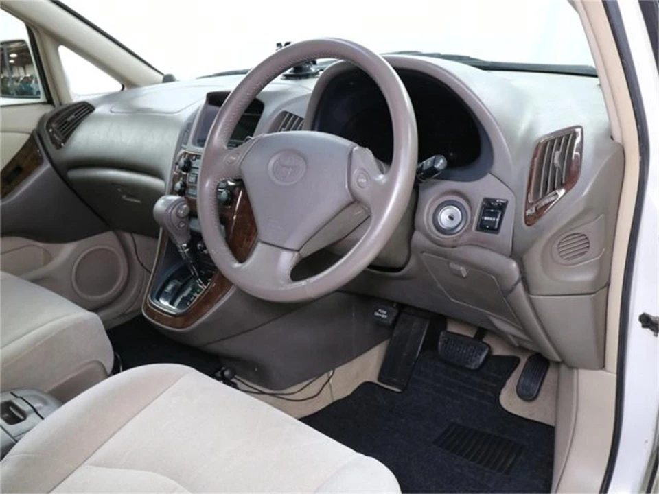 1998 Toyota - Image 9 of 31