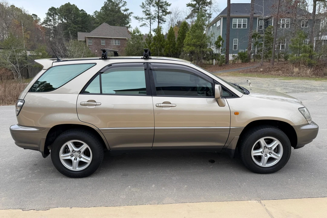 1998 Toyota - Image 3 of 31