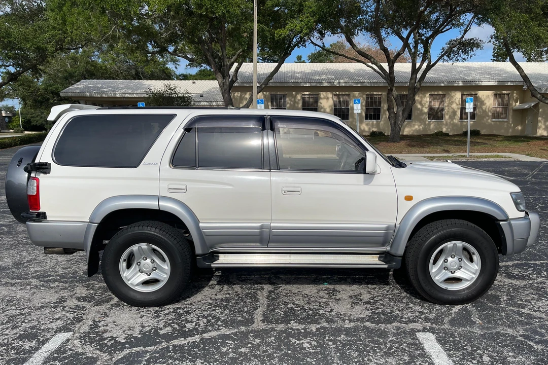 1998 Toyota Hilux 6th Gen - Image 3 of 31
