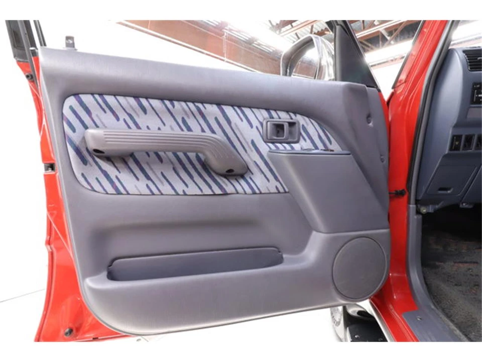 1998 Toyota J100 Land Cruiser - Image 21 of 31