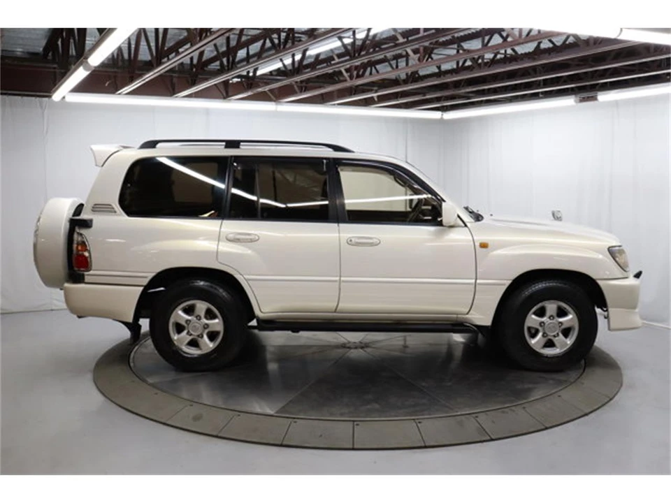 1998 Toyota J100 Land Cruiser - Image 8 of 31