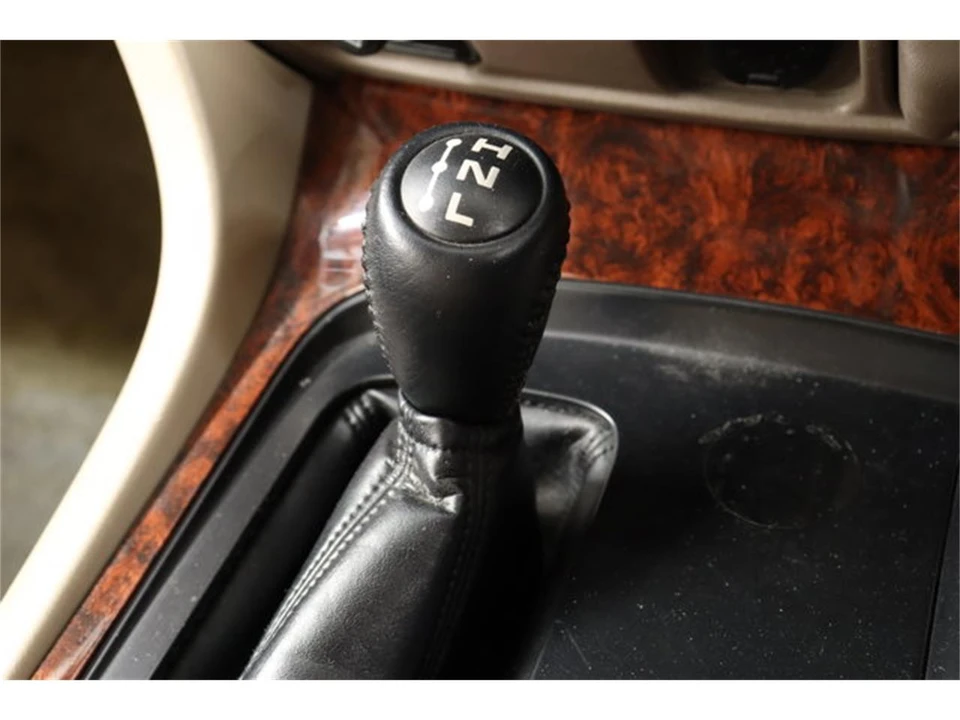 1998 Toyota J100 Land Cruiser - Image 15 of 31
