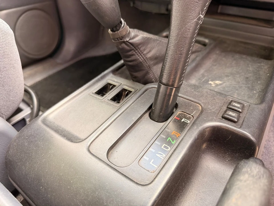 1998 Toyota J90 Land Cruiser Prado - Image 29 of 30