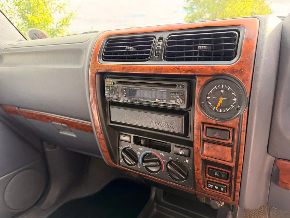 1998 Toyota J90 Land Cruiser Prado - Image 28 of 30