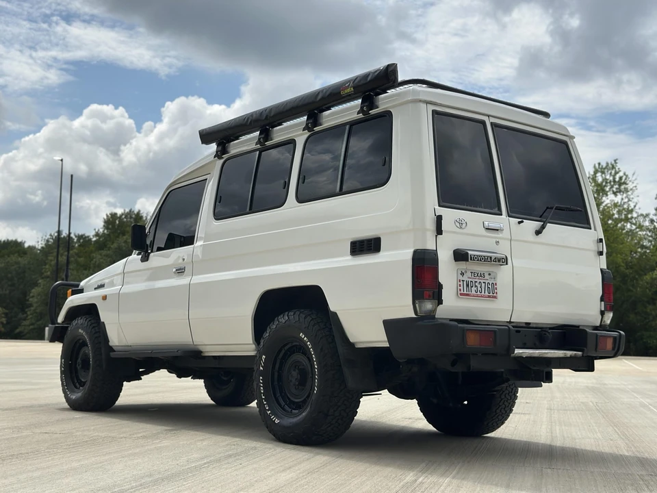 1998 Toyota J70 Land Cruiser - Image 10 of 21