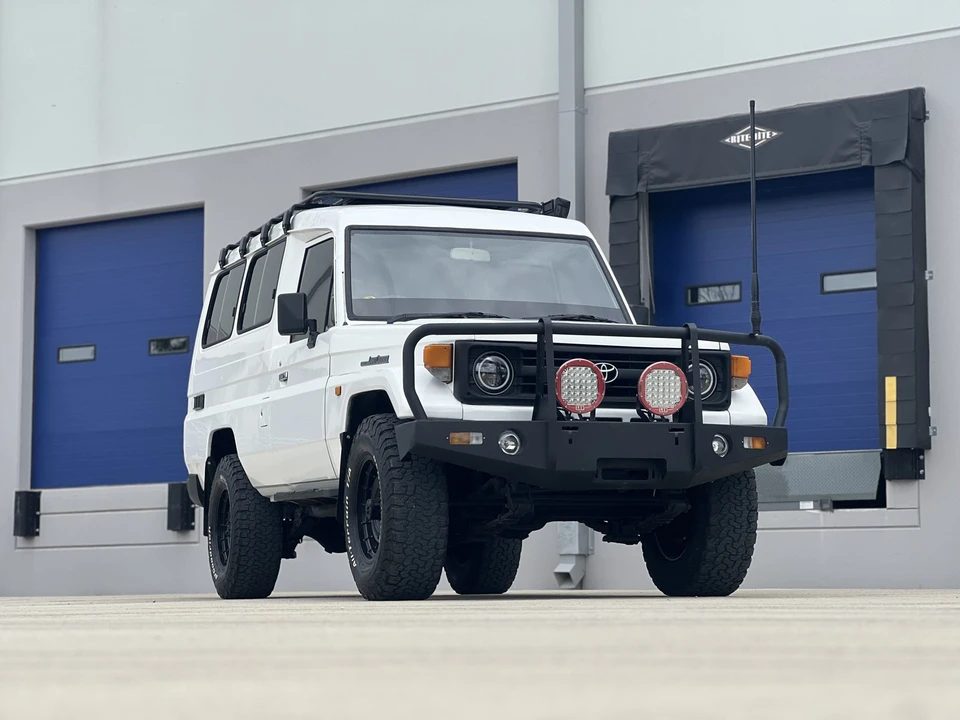 1998 Toyota J70 Land Cruiser - Image 19 of 21