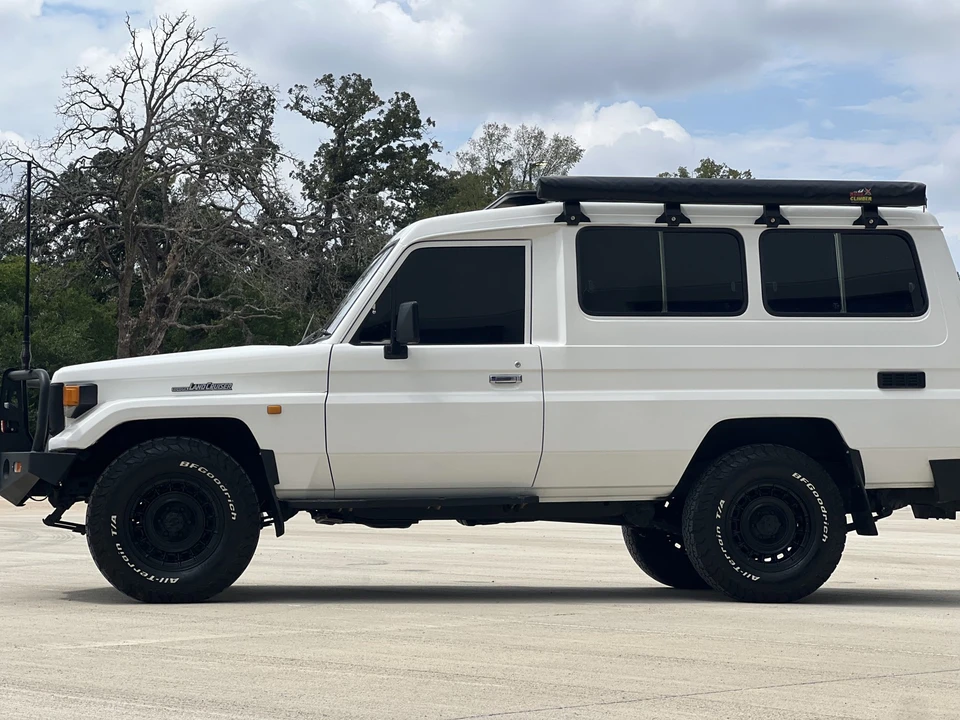 1998 Toyota J70 Land Cruiser - Image 9 of 21
