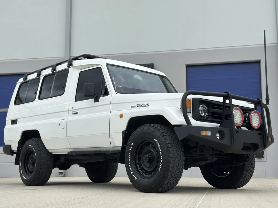 1998 Toyota J70 Land Cruiser - Image 17 of 21