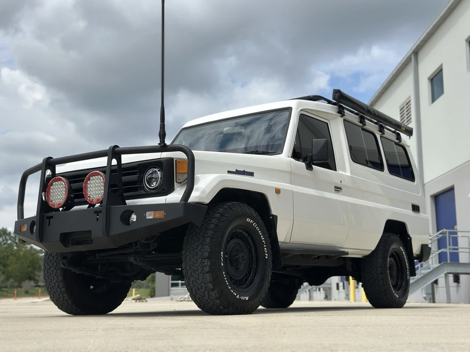 1998 Toyota J70 Land Cruiser - Image 2 of 21