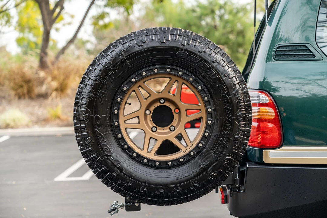1998 Toyota J100 Land Cruiser - Image 14 of 31