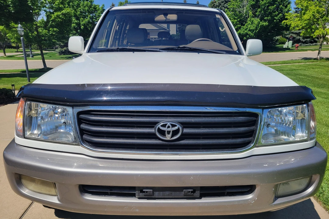 1998 Toyota J100 Land Cruiser - Image 2 of 31