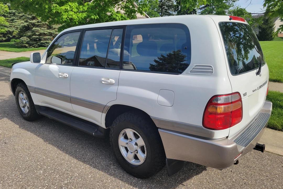 1998 Toyota J100 Land Cruiser - Image 4 of 31