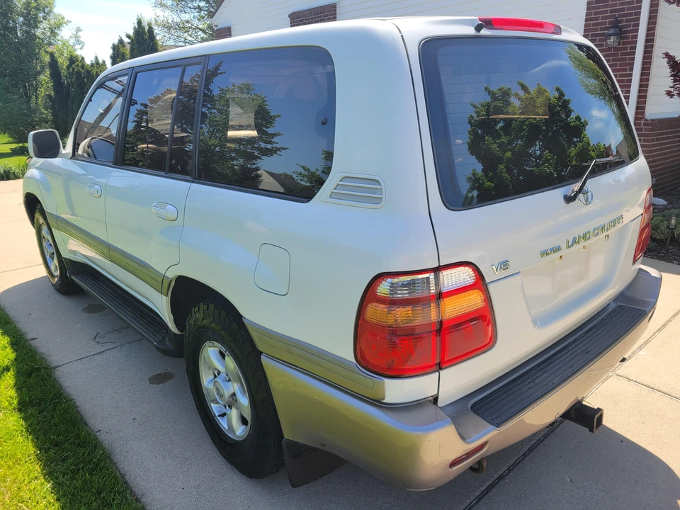 1998 Toyota J100 Land Cruiser - Image 8 of 31