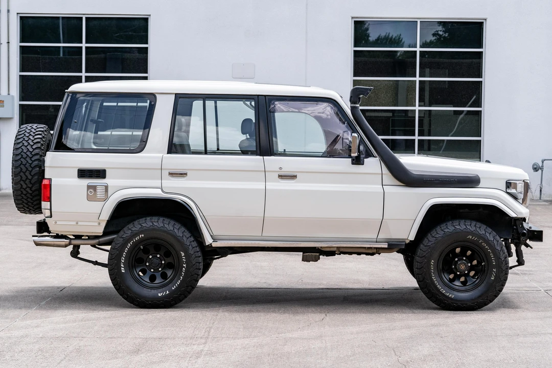 1998 Toyota J100 Land Cruiser - Image 3 of 31