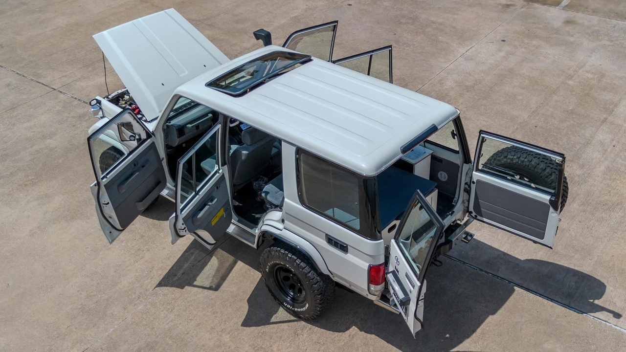 1998 Toyota J100 Land Cruiser - Image 12 of 31