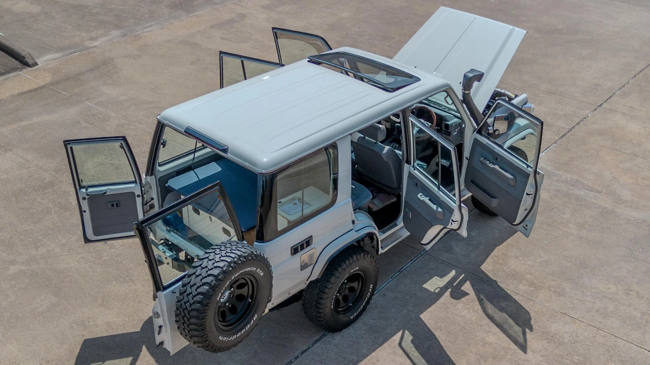 1998 Toyota J100 Land Cruiser - Image 14 of 31