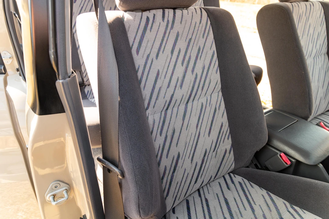 1998 Toyota J90 Land Cruiser Prado - Image 29 of 31
