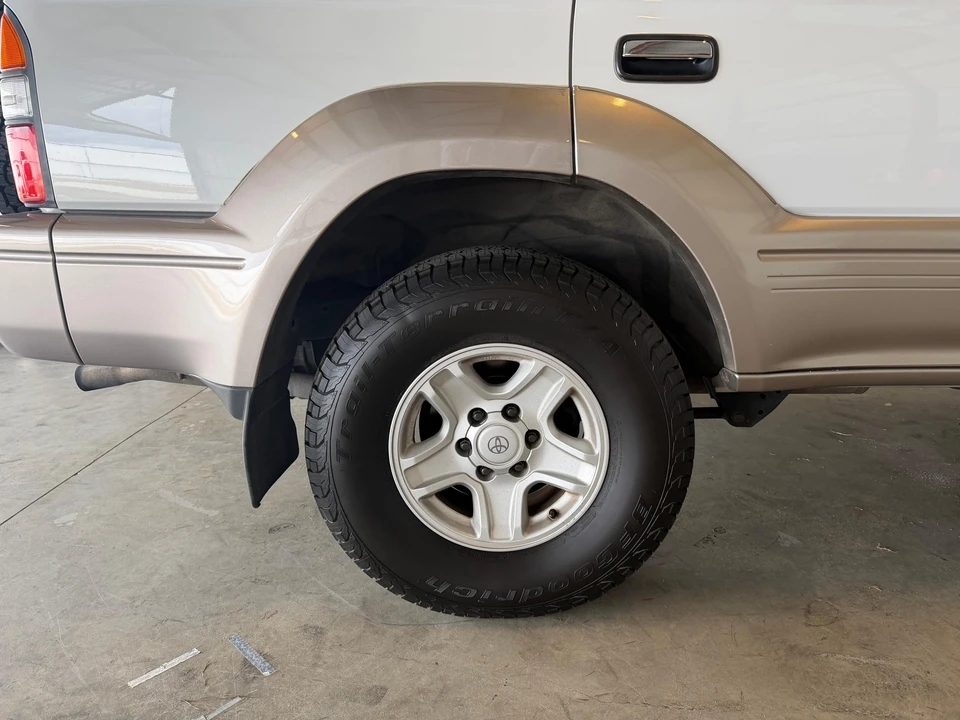 1998 Toyota J90 Land Cruiser Prado - Image 16 of 31