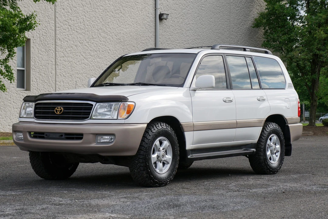 1998 Toyota J100 Land Cruiser - Image 2 of 31