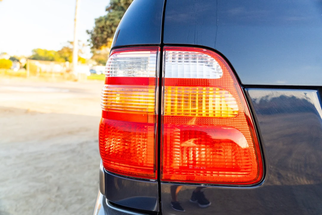 1998 Toyota J100 Land Cruiser - Image 28 of 31