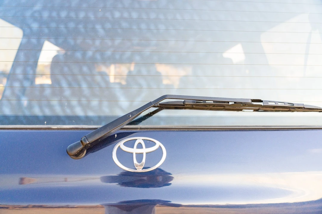 1998 Toyota J100 Land Cruiser - Image 27 of 31