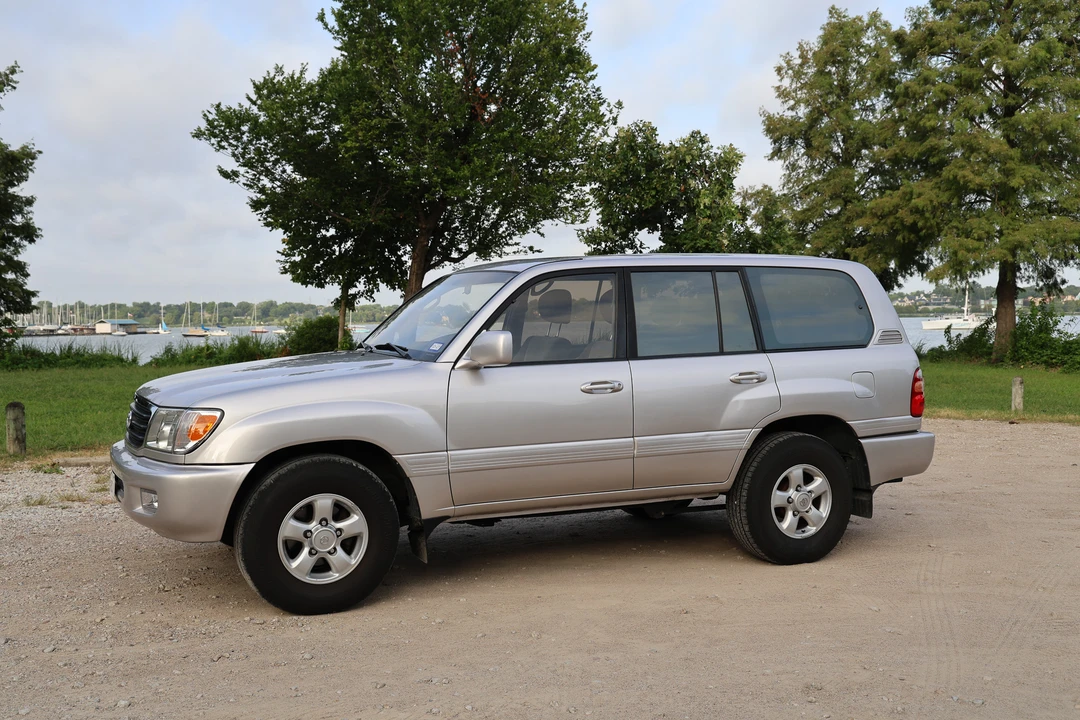 1998 Toyota J100 Land Cruiser - Image 5 of 31