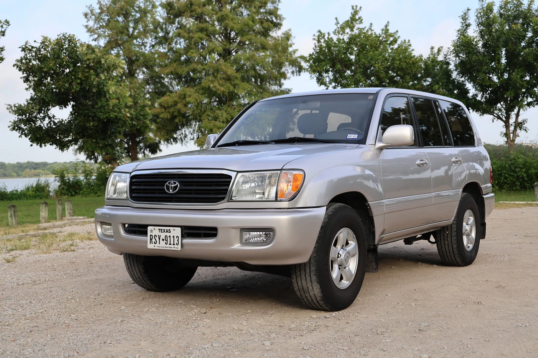 1998 Toyota J100 Land Cruiser - Image 11 of 31