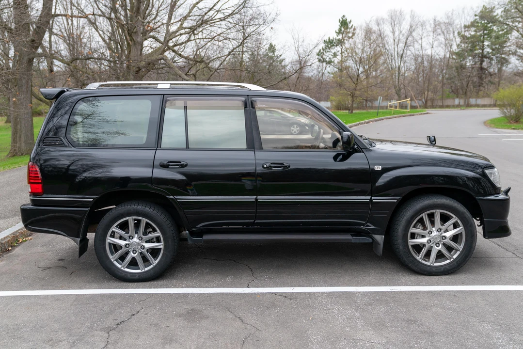 1998 Toyota J100 Land Cruiser - Image 10 of 31