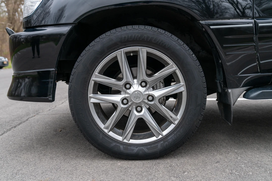 1998 Toyota J100 Land Cruiser - Image 16 of 31