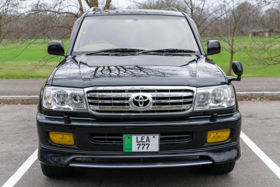 1998 Toyota J100 Land Cruiser - Image 2 of 31