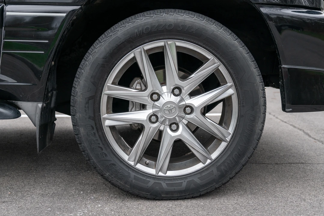 1998 Toyota J100 Land Cruiser - Image 19 of 31