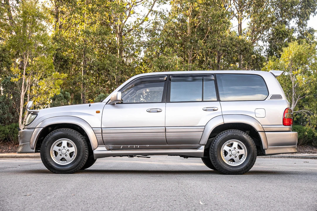 1998 Toyota J80 Land Cruiser - Image 16 of 31