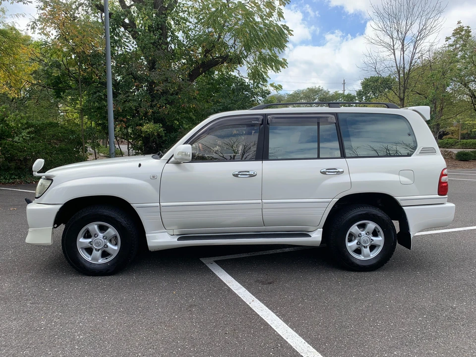 1998 Toyota J100 Land Cruiser - Image 13 of 31