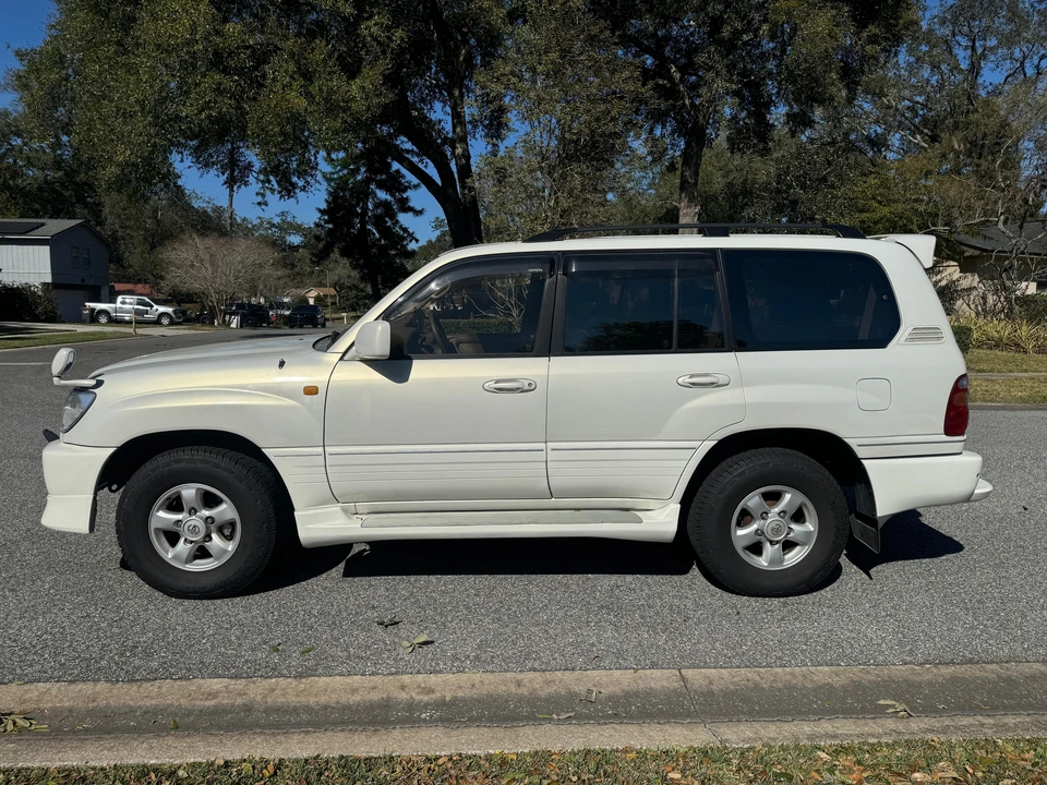 1998 Toyota J100 Land Cruiser - Image 8 of 31