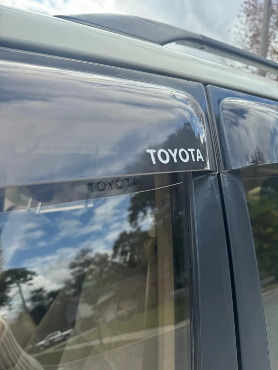 1998 Toyota J100 Land Cruiser - Image 24 of 31