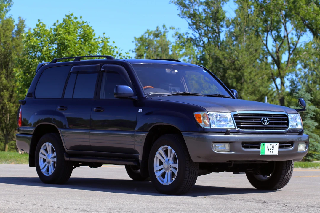 1998 Toyota J100 Land Cruiser - Image 12 of 31