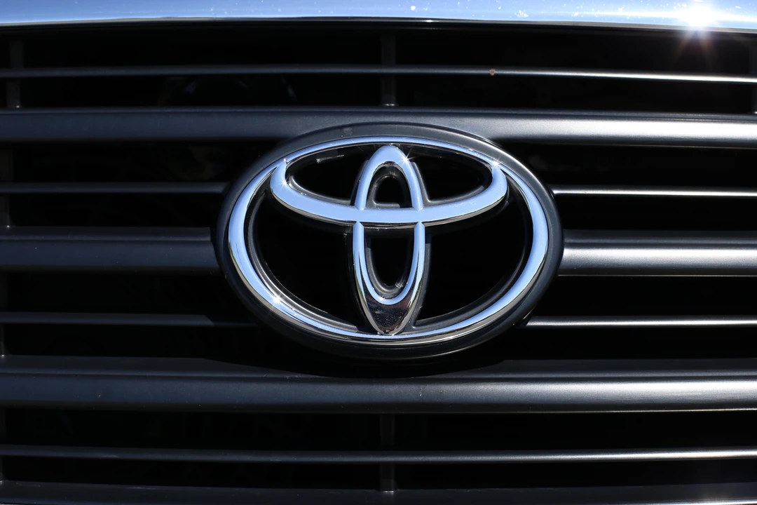 1998 Toyota J100 Land Cruiser - Image 16 of 31