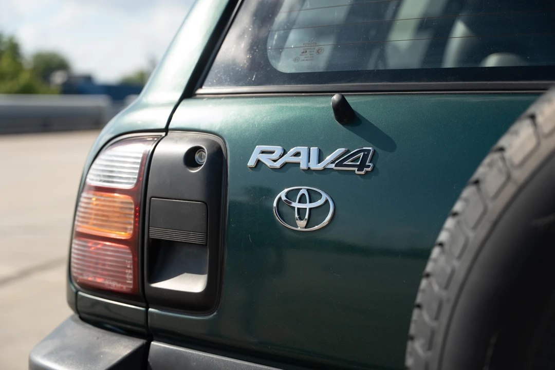 1998 Toyota RAV4 1st Gen - Image 27 of 31