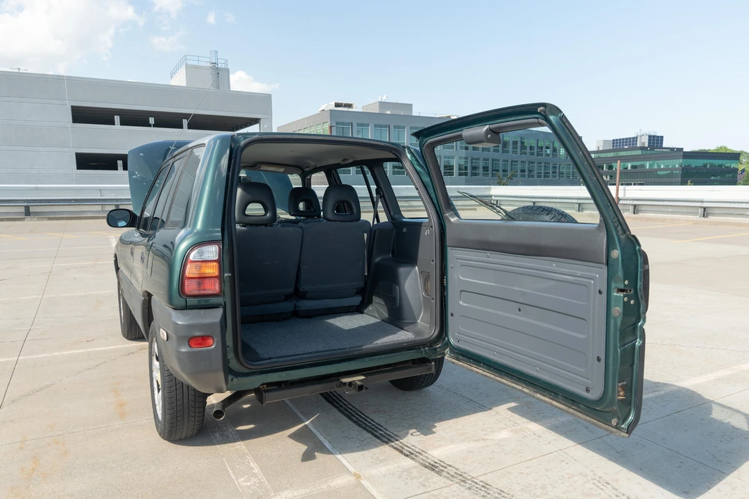 1998 Toyota RAV4 1st Gen - Image 10 of 31