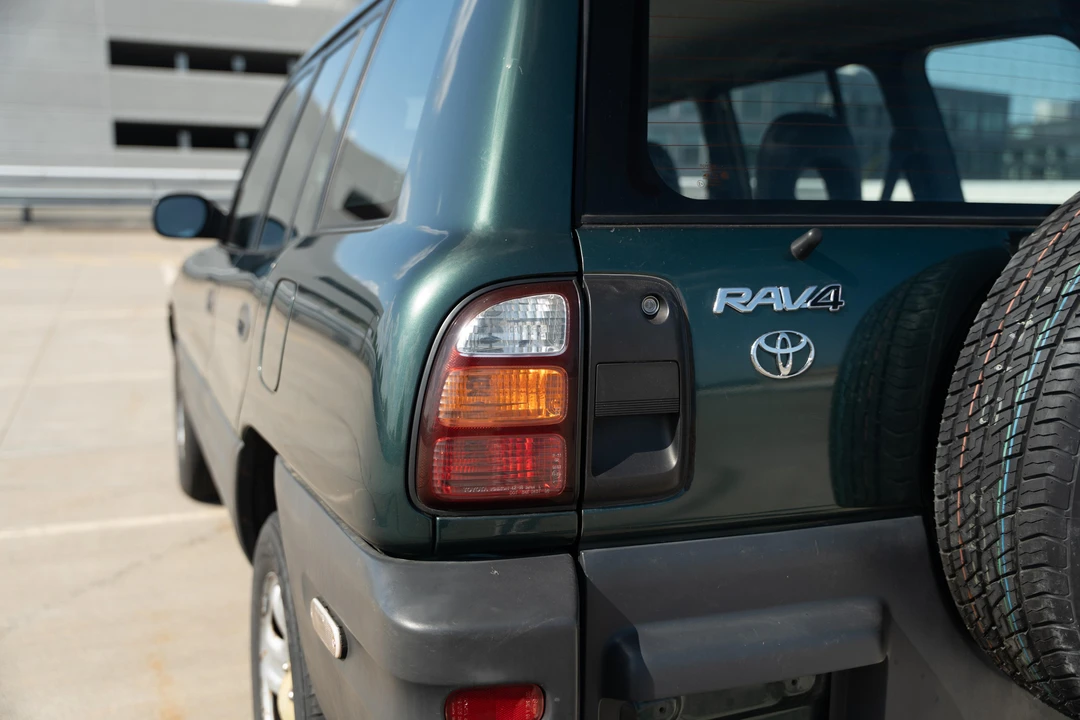 1998 Toyota RAV4 1st Gen - Image 26 of 31