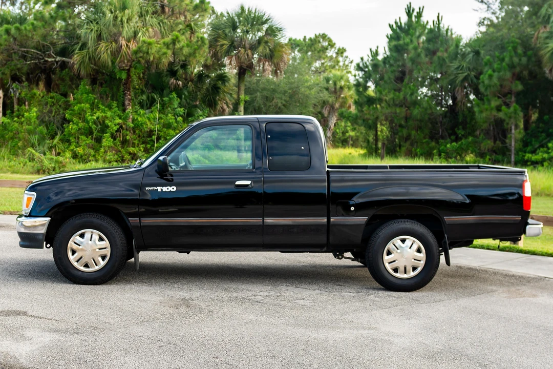 1998 Toyota T100 - Image 4 of 31