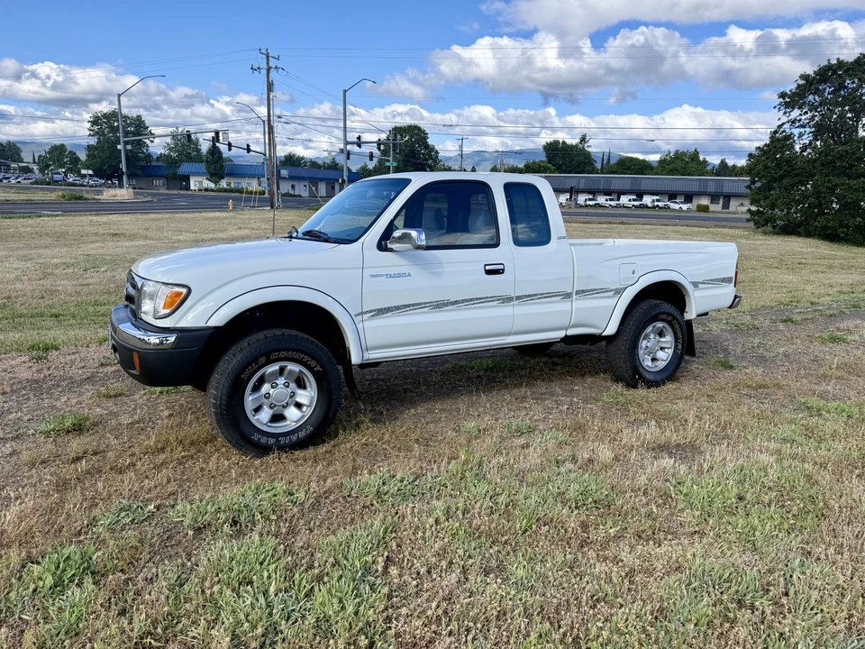1998 Toyota Tacoma 1st Gen - Image 22 of 31