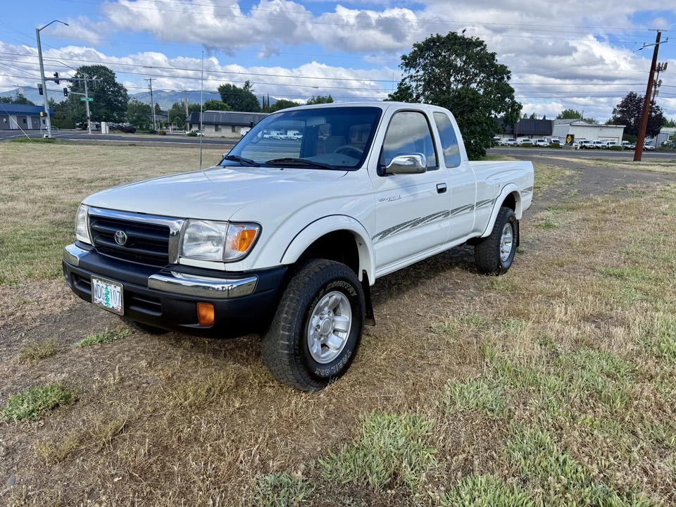 1998 Toyota Tacoma 1st Gen - Image 11 of 31