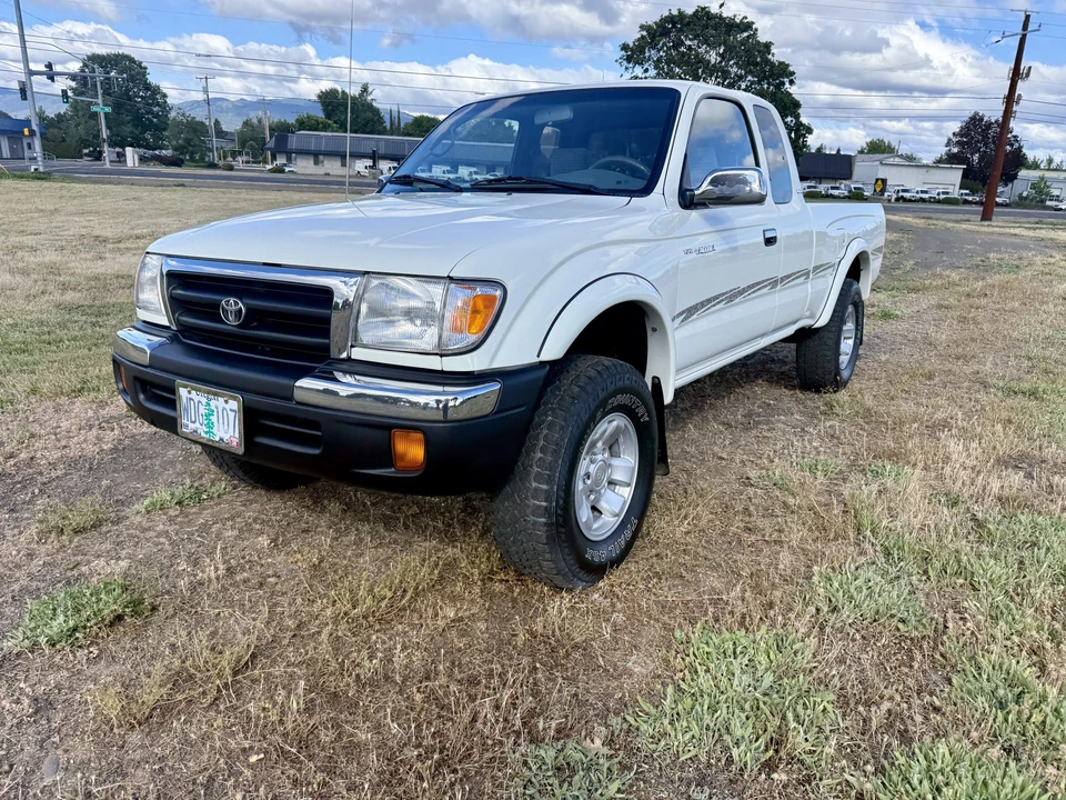 1998 Toyota Tacoma 1st Gen - Image 10 of 31
